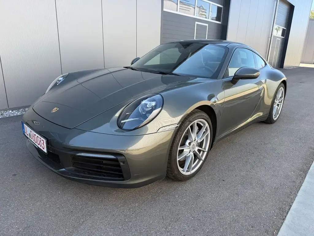 Gebraucht Porsche 911 Carrera 385 PS (283 kW) 2020 Grün Coupé