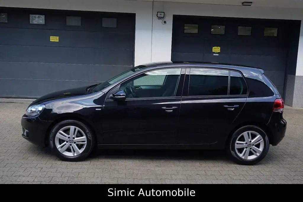 Gebraucht VW Golf VII Match 86 PS (63 kW) 2012 Deep black perleffekt Limousine