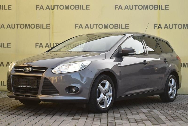 Braun Gebraucht 2014 Ford Focus SYNC Edition Kombi | 5.900 € (Fairer Preis) - Bild 1/4