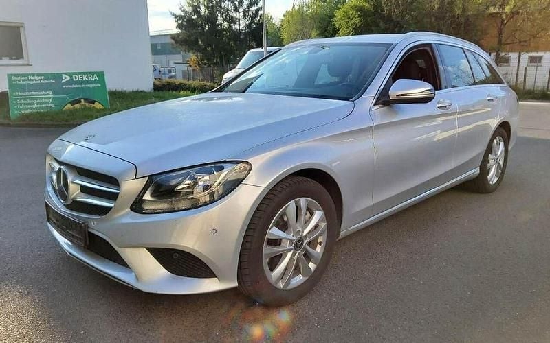 Gebraucht Mercedes C300 Business 258 PS (189 kW) 2019 Silber Limousine