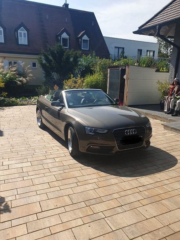 Grau Gebraucht 2014 Audi A5 Cabriolet Cabrio | 34.000 € - Bild 1/4