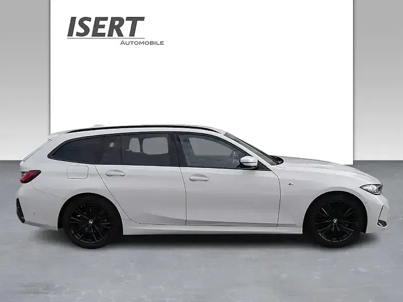 Gebraucht BMW 318 M Sport 156 PS (114 kW) 2023 Weiß Kombi
