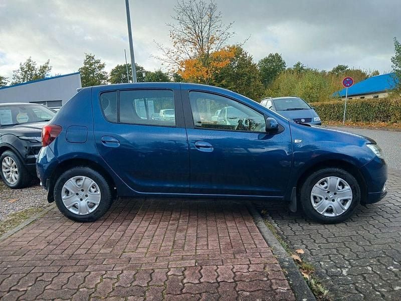 Gebraucht Dacia Sandero Essentiel 73 PS (53 kW) 2017 Blau Limousine
