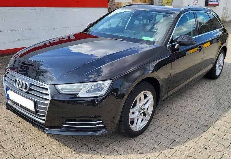 Gebraucht Audi A4 150 PS (110 kW) 2018 Schwarz Kombi