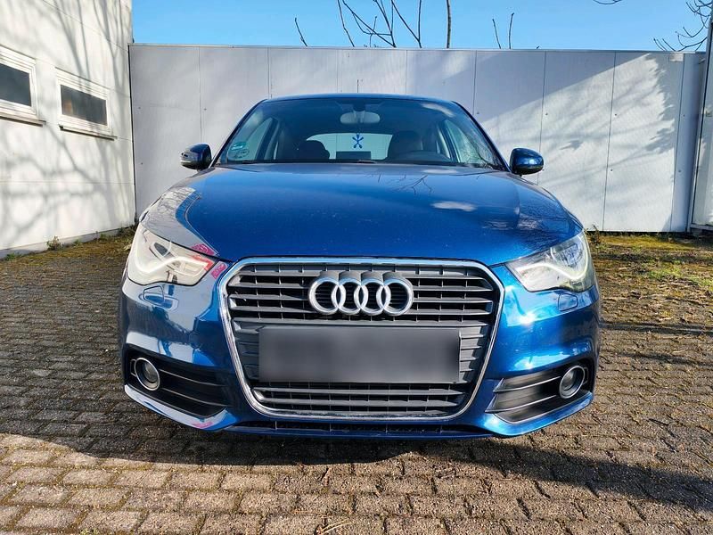 Gebraucht Audi A1 104 PS (76 kW) 2011 Violet Kleinwagen