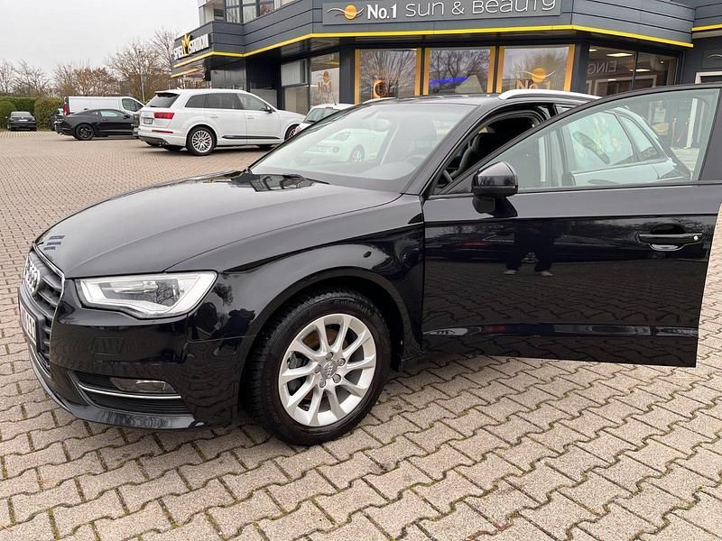 Schwarz Gebraucht 2014 Audi A3 Limousine | 11.900 € (Fairer Preis) - Bild 1/4