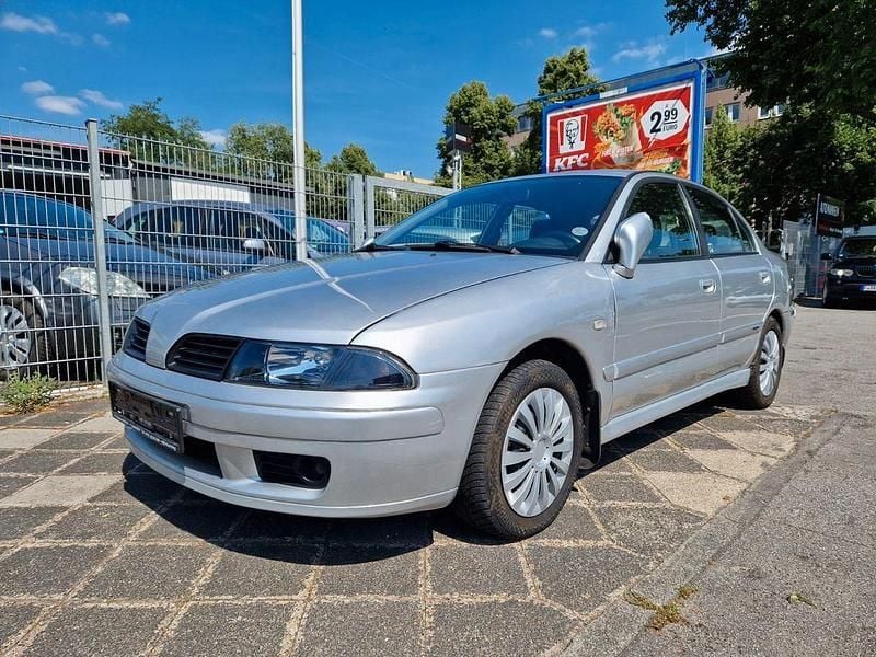 Silber Gebraucht 2004 Mitsubishi Carisma Motion Limousine | 2.250 € (Teuer) - Bild 1/4