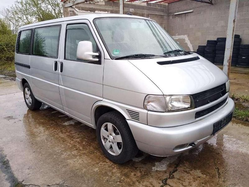 Gebraucht VW Caravelle 102 PS (75 kW) 2002 Grau Limousine