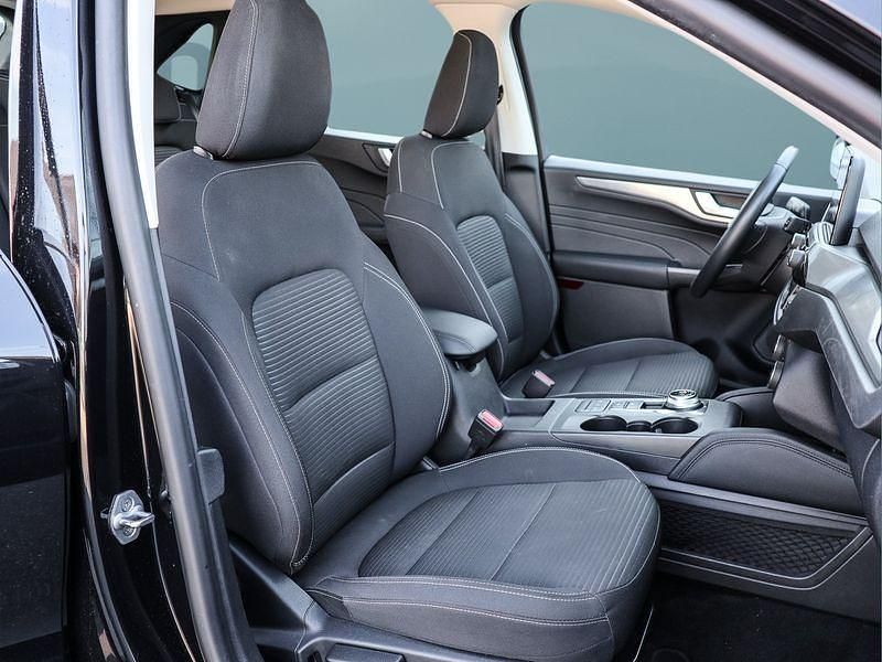 Gebraucht Ford Kuga 152 PS (111 kW) 2021 Schwarz SUV