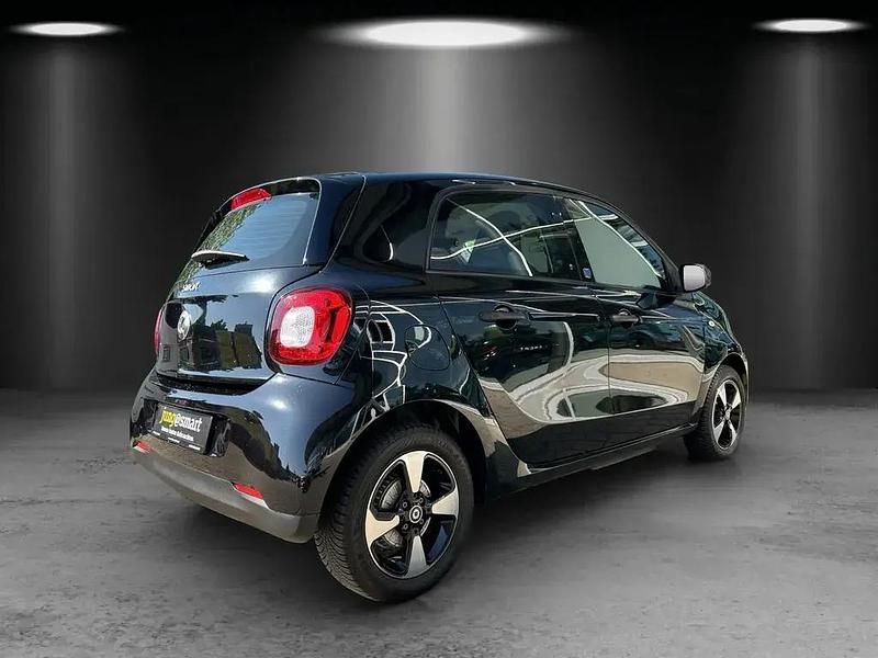 Gebraucht Smart ForFour Electric Drive Passion 60 kW (82 PS) 2021 Black / black Limousine