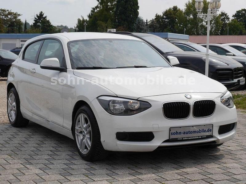 Gebraucht BMW 114 Sport Line 102 PS (75 kW) 2013 Weiß Kleinwagen