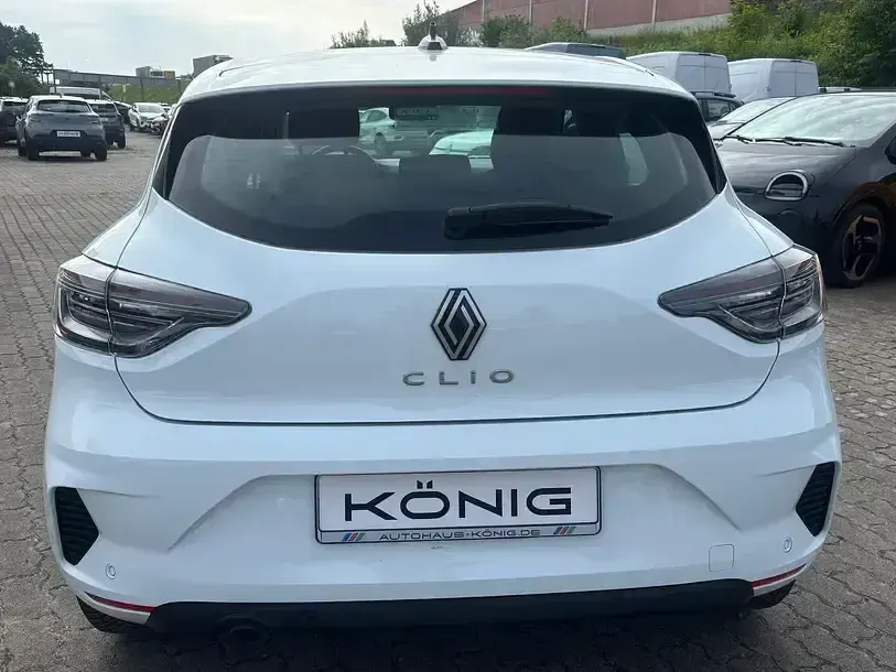 Gebraucht Renault Clio V Evolution 67 PS (49 kW) 2024 Arktisweiß Limousine