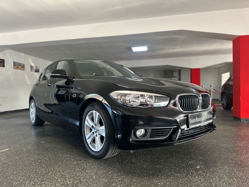 Schwarz Gebraucht 2019 BMW 118 Sport Line Kleinwagen | 15.400 € (Guter Preis) - Bild 1/4