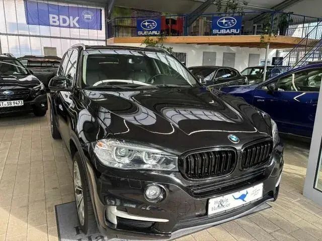 Imperialblau brillanteffekt metalli Gebraucht 2017 BMW X5 SUV | 32.999 € (Fairer Preis) - Bild 1/3