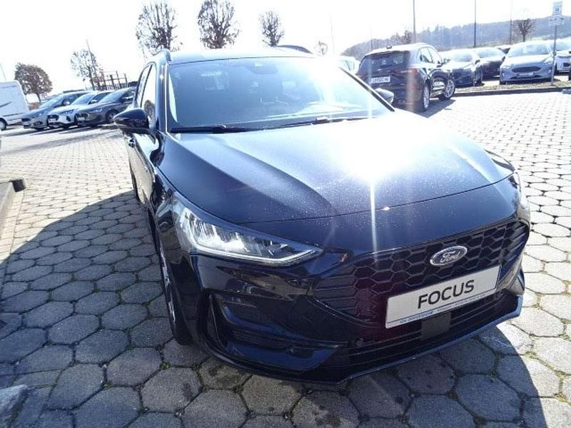 Neu Ford Focus ST-Line 155 PS (114 kW) 2026 Obsidianschwarz metallic Kombi