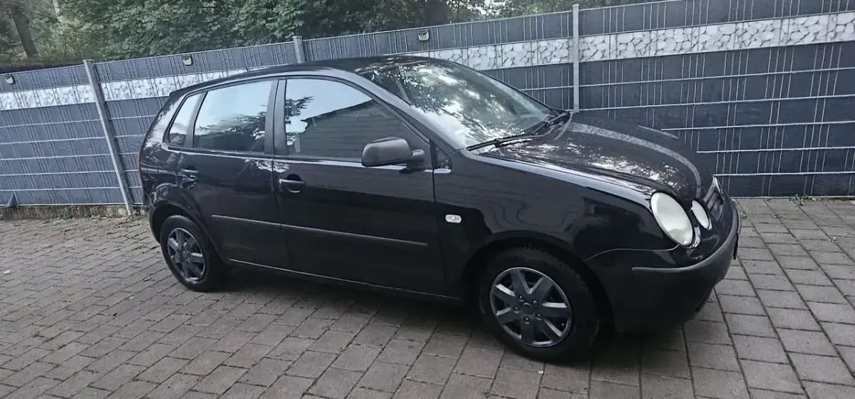 Gebraucht VW Polo 64 PS (47 kW) 2004 Black magic perleffekt Kleinwagen