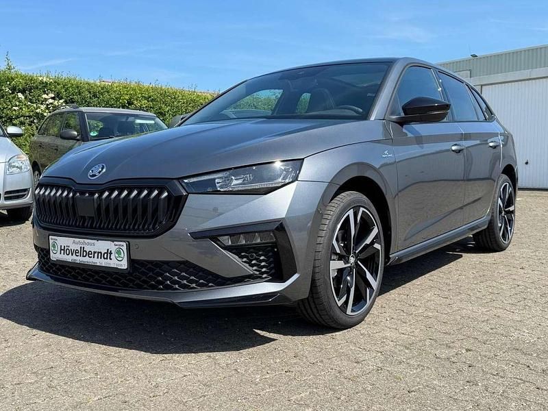 Graphitegrau metallic Neu 2025 Skoda Scala Monte Carlo Kleinwagen | 33.950 € - Bild 1/4