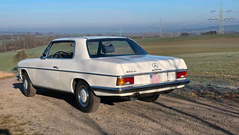 Gebraucht Mercedes W114 160 PS (117 kW) 1973 Weiß Coupé