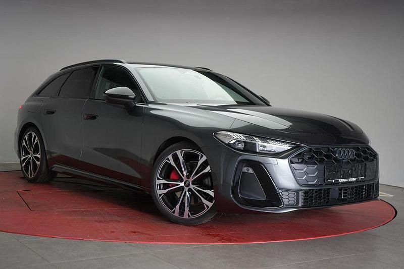 Daytona gray pearl effect Gebraucht 2024 Audi A5 S-Line Coupé | 53.990 € (Guter Preis) - Bild 1/4