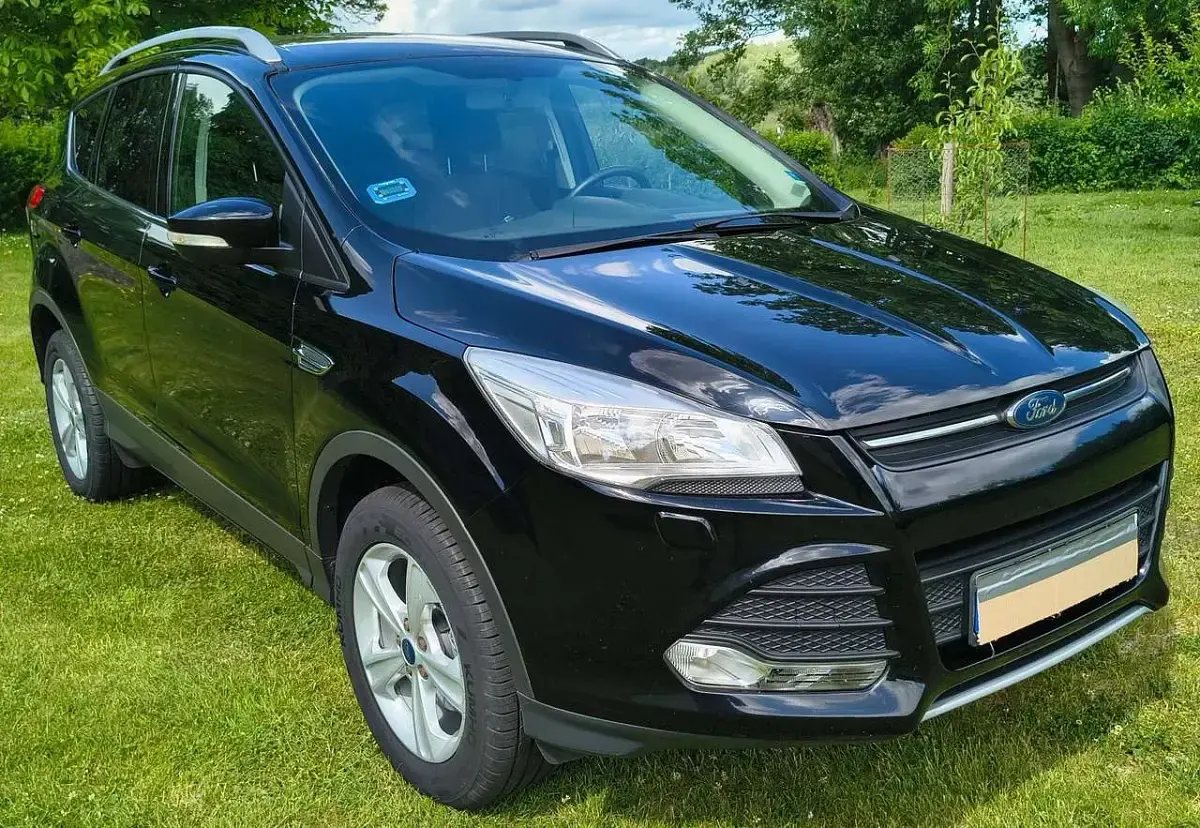 Gebraucht Ford Kuga Trend 150 PS (110 kW) 2015 Schwarz SUV
