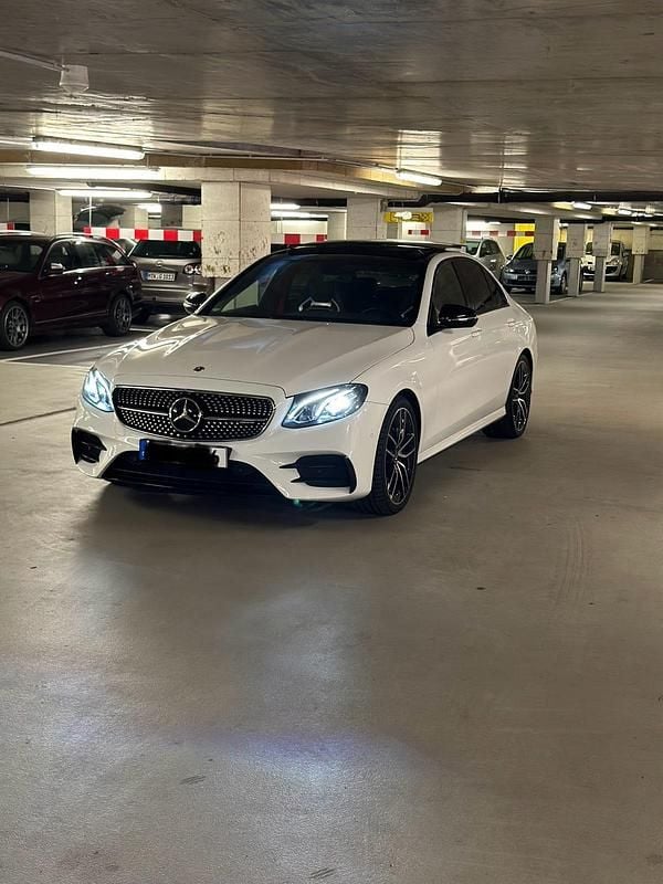 Weiß Gebraucht 2018 Mercedes E53 AMG AMG Limousine | 36.690 € (Guter Preis) - Bild 1/4