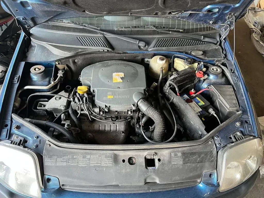 Gebraucht Renault Clio II 75 PS (55 kW) 2000 Blau Limousine