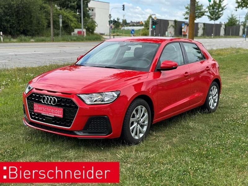 Rot Gebraucht 2022 Audi A1 Sportback Advanced Plus Kleinwagen | 21.650 € (Fairer Preis) - Bild 1/3