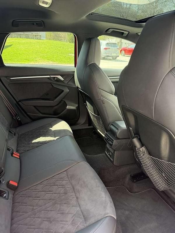 Second-hand Audi RS3 400 CP (294 kW) 2023 Roșu Berlinǎ