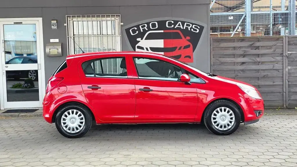Używany Opel Corsa Selection 69 KM (50 kW) 2010 Czerwony Hatchback