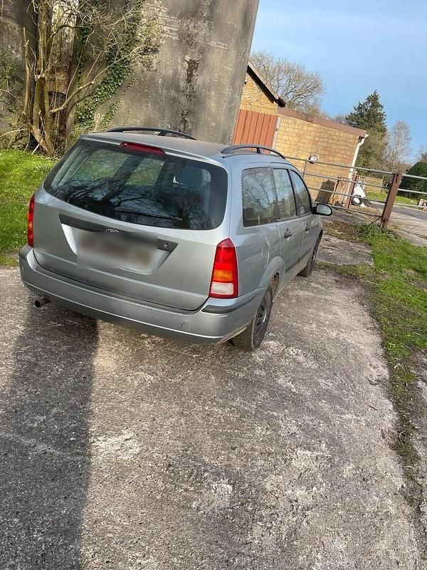 Gebraucht Ford Focus 101 PS (74 kW) 2003 Silber Kombi