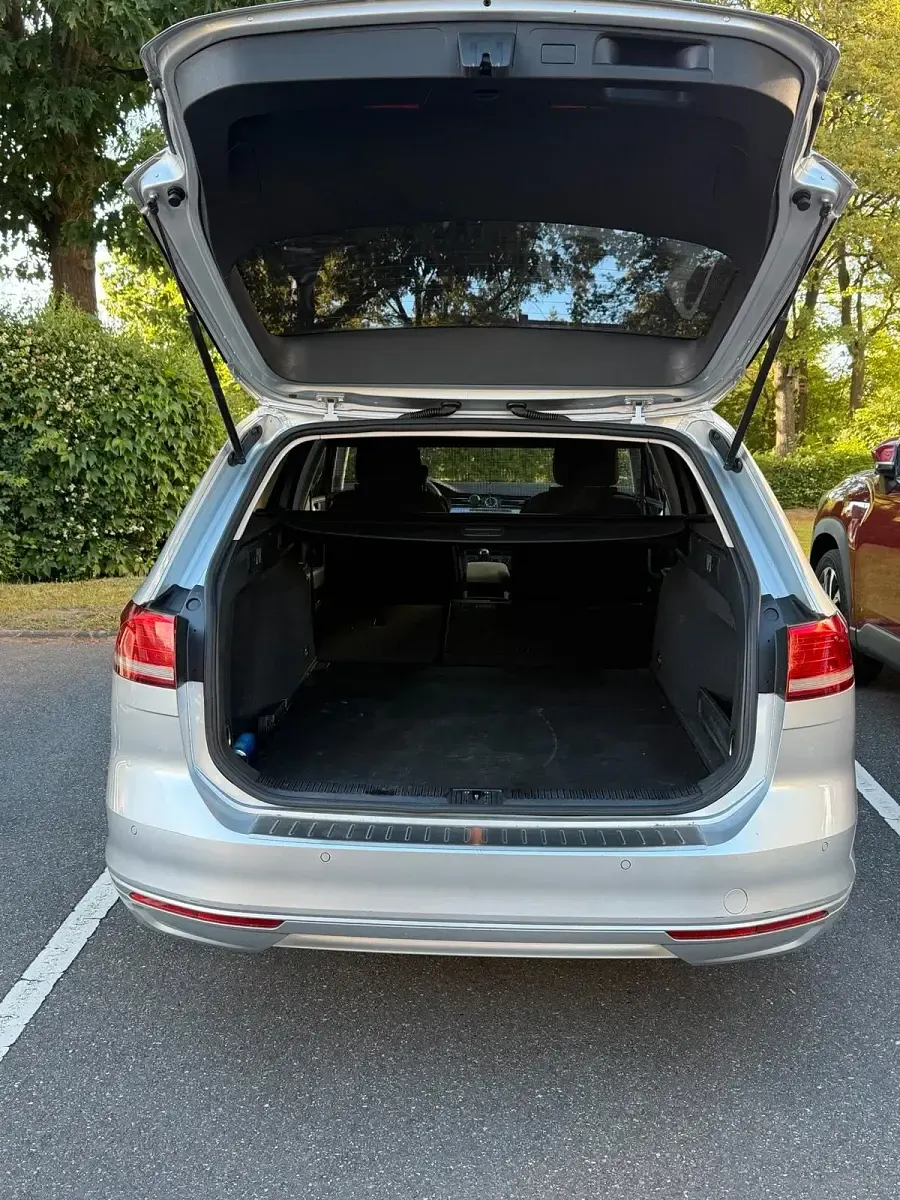 Gebraucht VW Passat 150 PS (110 kW) 2018 Grau Kombi
