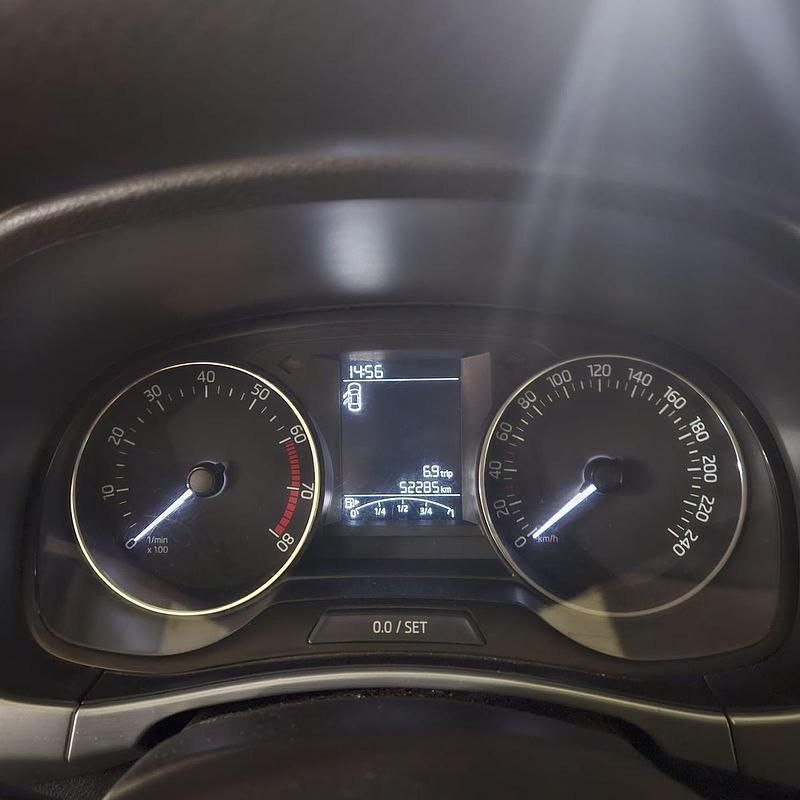 Gebraucht Skoda Fabia Ambition 60 PS (44 kW) 2017 Schwarz Kleinwagen