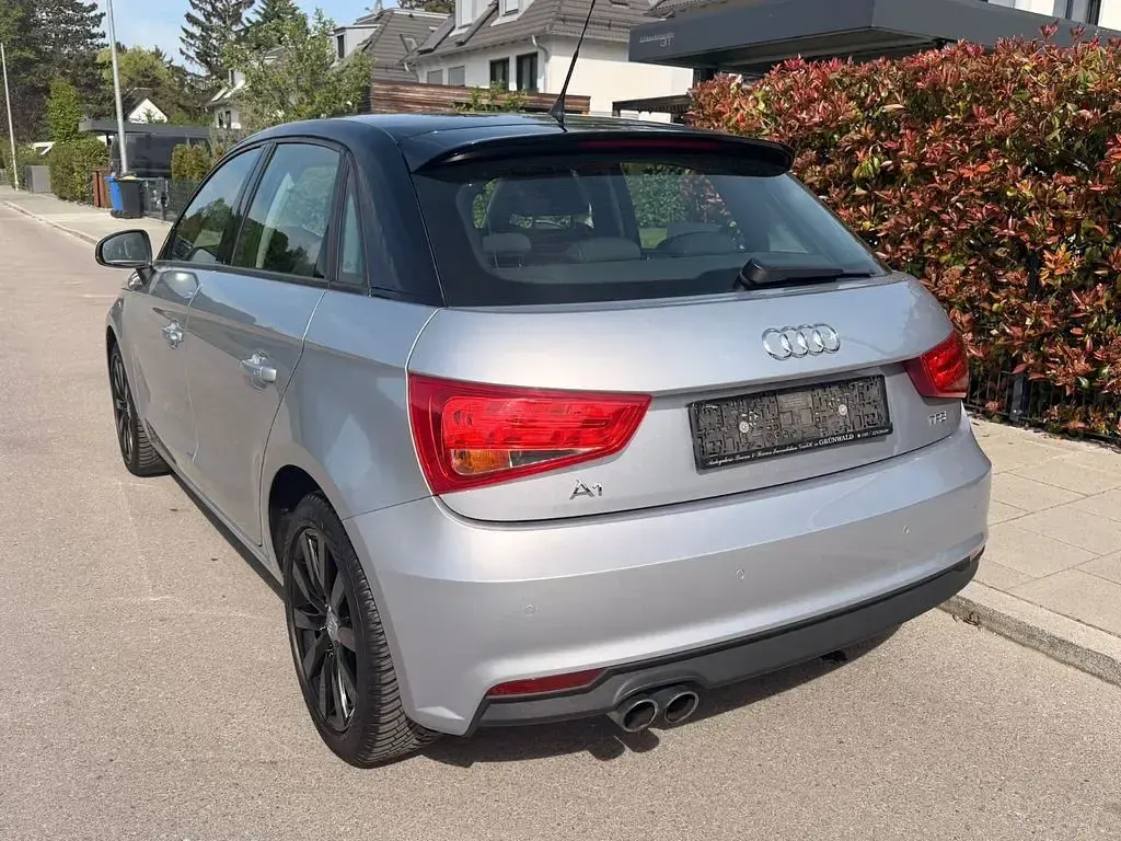Używany Audi A1 125 KM (91 kW) 2017 Srebrny Hatchback
