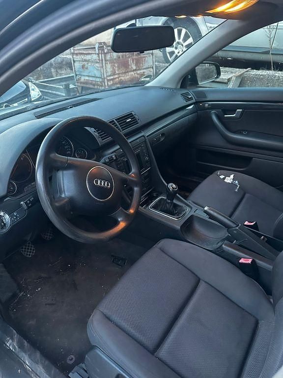 Schwarz Gebraucht 2003 Audi A4 Sport Kombi | 650 € (Superpreis) - Bild 1/2