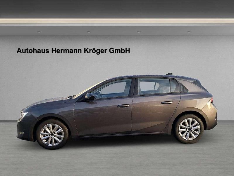 Gebraucht Opel Astra Enjoy 110 PS (80 kW) 2022 Mondstein grau/e:vulkan grau Limousine