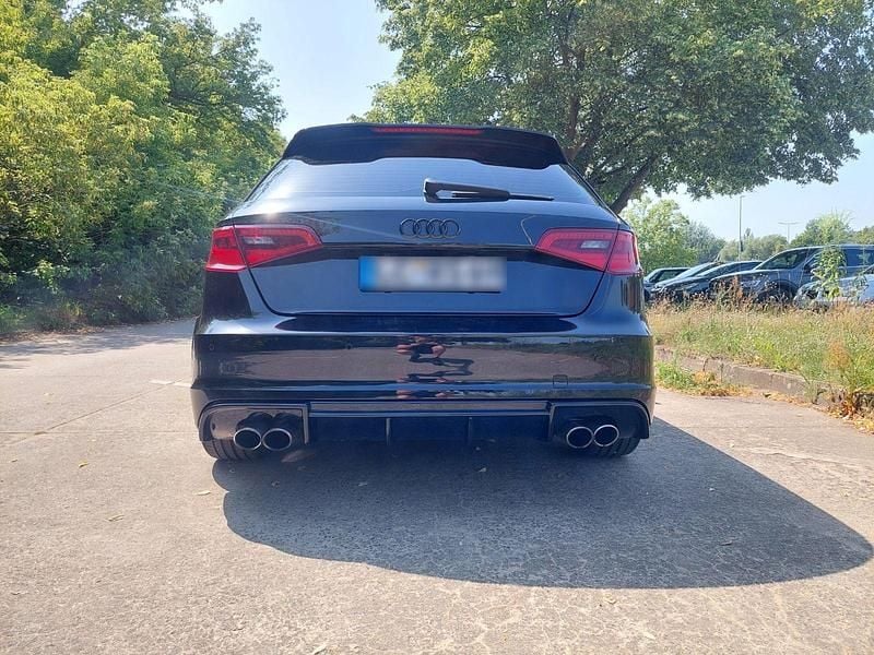 Second-hand Audi A3 S-Line 179 CP (131 kW) 2014 Negru Berlinǎ