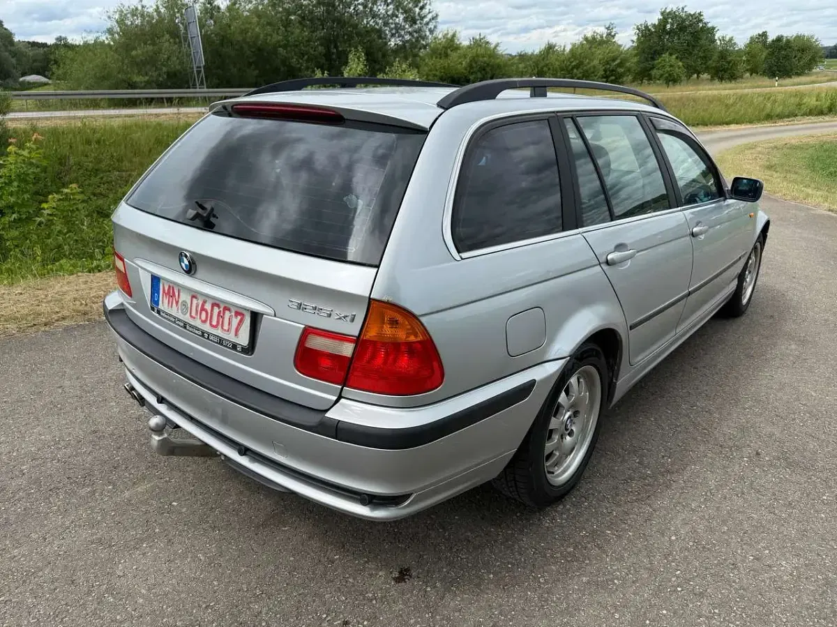 Gebraucht BMW 325 192 PS (141 kW) 2003 Other Kombi