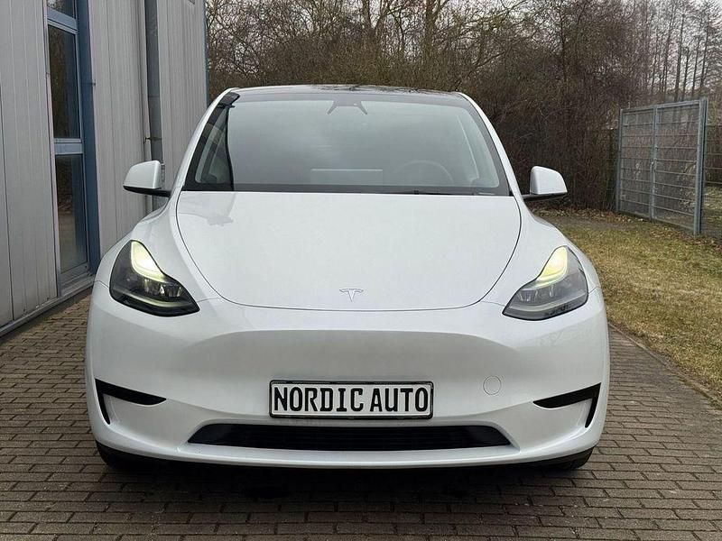 Gebraucht Tesla Model Y Standard Range 255 kW (347 PS) 2023 Pearl white multicoat SUV