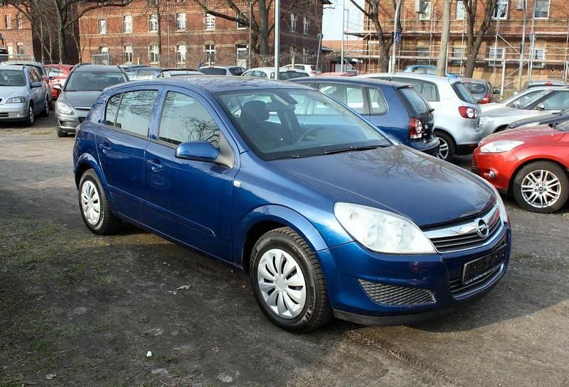 Gebraucht Opel Astra Edition 116 PS (85 kW) 2008 Blau Limousine