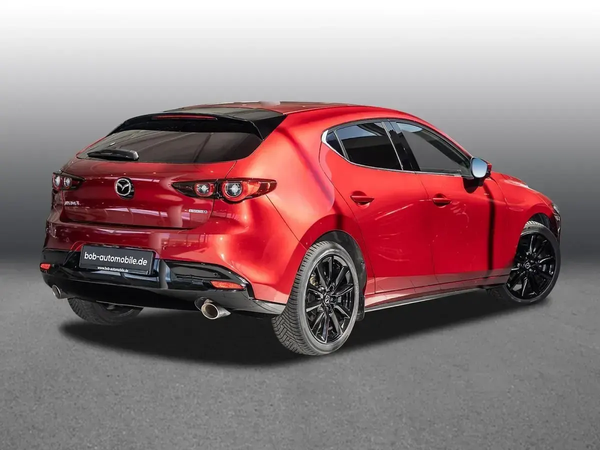Gebraucht Mazda 3 Exclusive-Line 186 PS (136 kW) 2024 Rot Limousine