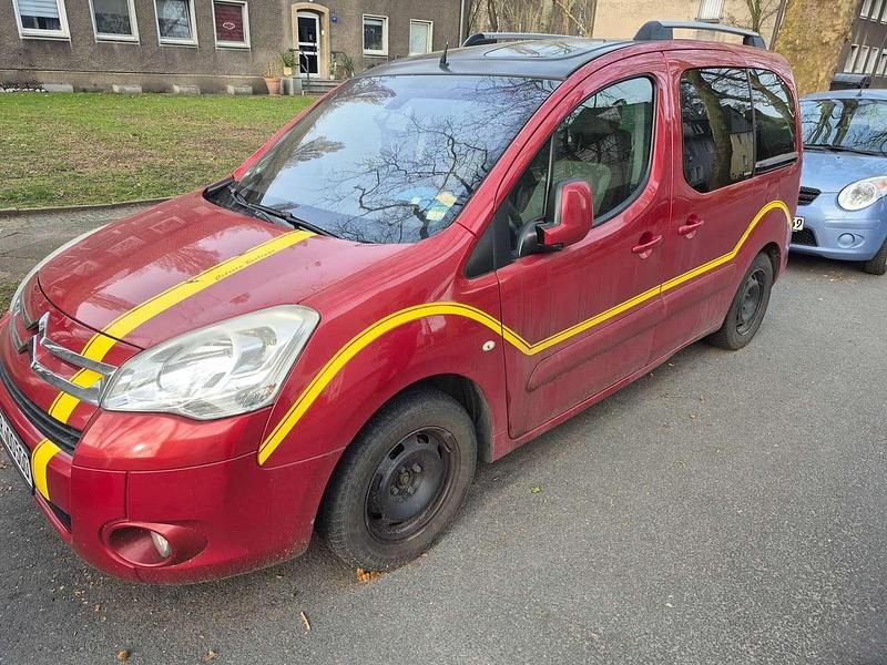 Gebraucht Citroën Berlingo Exclusive 109 PS (80 kW) 2009 Rot Van / Kleinbus