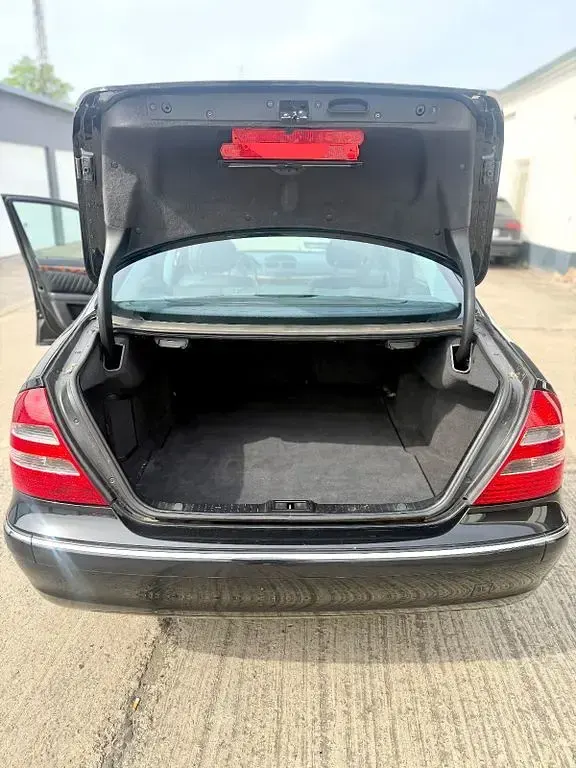 Gebraucht Mercedes 200 163 PS (119 kW) 2005 Schwarz Limousine