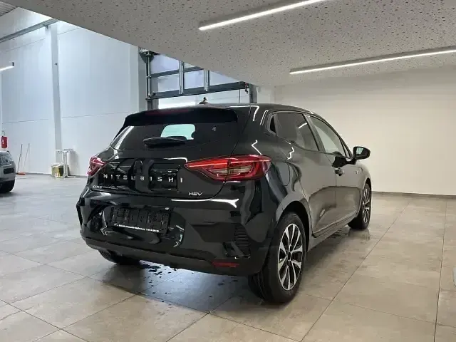 Neu Mitsubishi Colt Plus 143 PS (105 kW) 2025 Onyx schwarz (schwarz) Kleinwagen