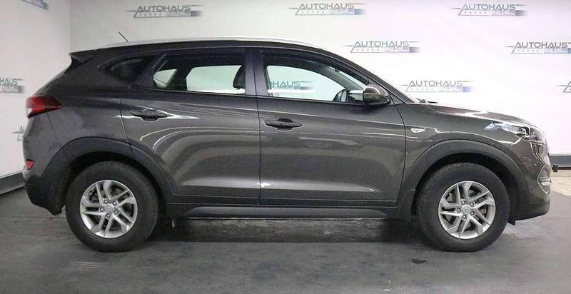 Gebraucht Hyundai Tucson 132 PS (97 kW) 2017 Grau SUV