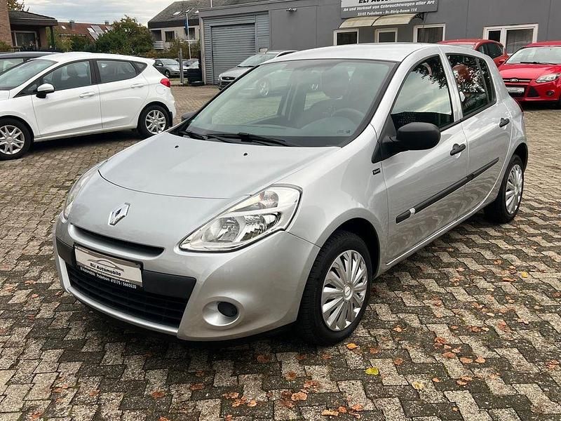 Grau Gebraucht 2012 Renault Clio III Limousine | 4.990 € (Fairer Preis) - Bild 1/4