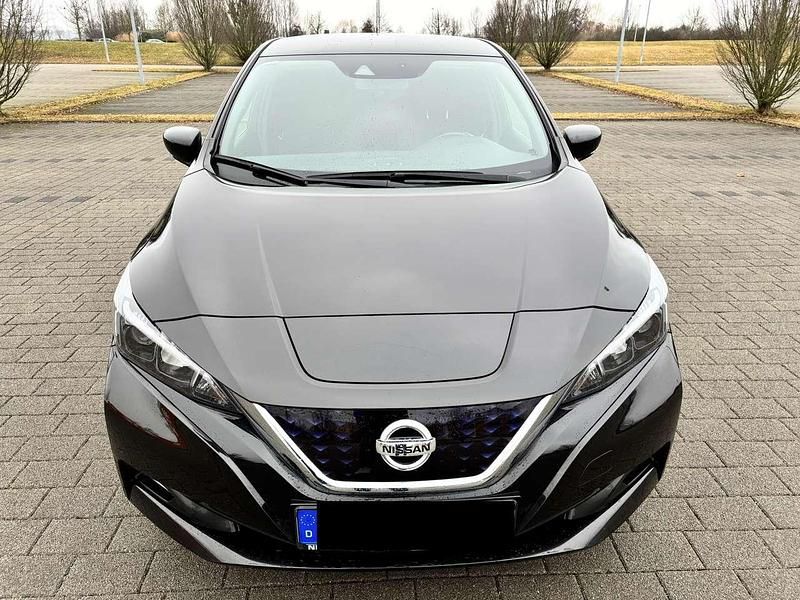 Gebraucht Nissan Leaf Acenta 89 kW (122 PS) 2022 Schwarz Kleinwagen