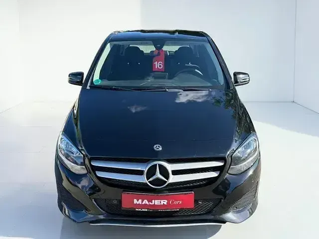 Gebraucht Mercedes B180 109 PS (80 kW) 2017 Schwarz Kleinwagen