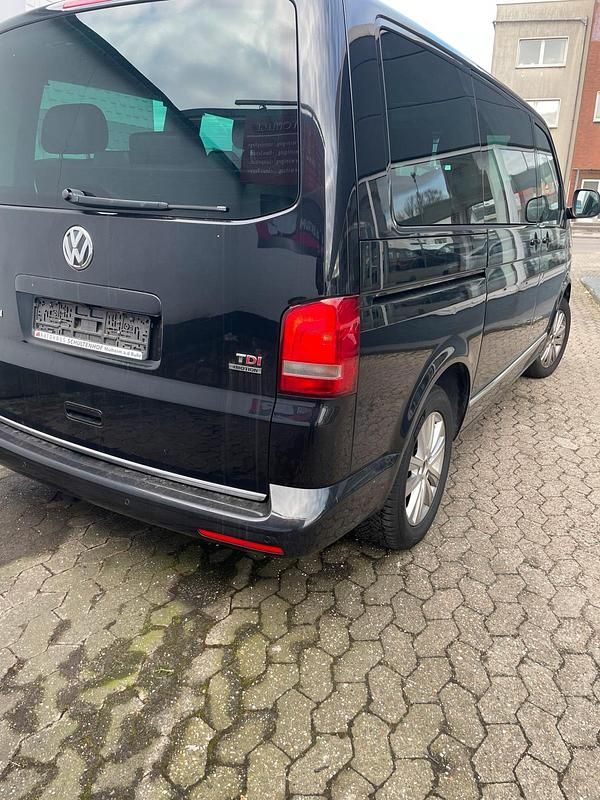 Gebraucht VW Multivan Highline 179 PS (131 kW) 2014 Schwarz Van