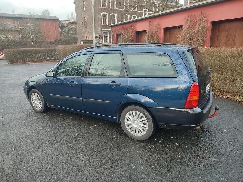 Gebraucht Ford Focus 101 PS (74 kW) 2005 Blau Kombi