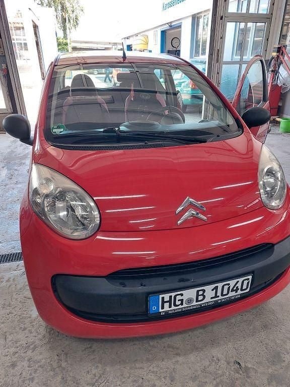 Rot Gebraucht 2007 Citroën C1 Advance Kleinwagen | 1.750 € (Fairer Preis) - Bild 1/4